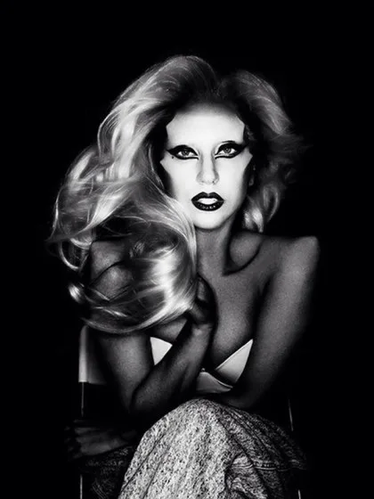 lady-gaga-born-this-way-nudes-2-420x560