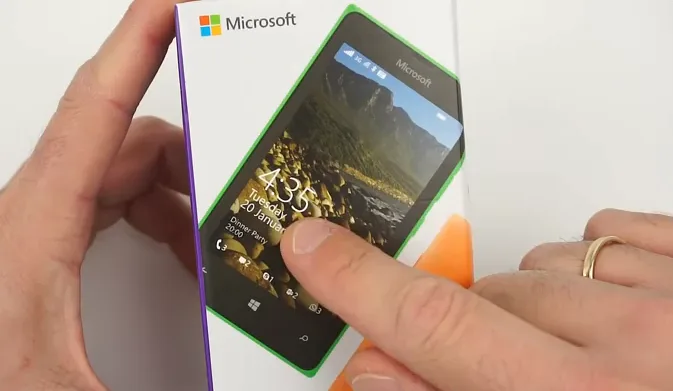 Κουτί του Microsoft Lumia 435