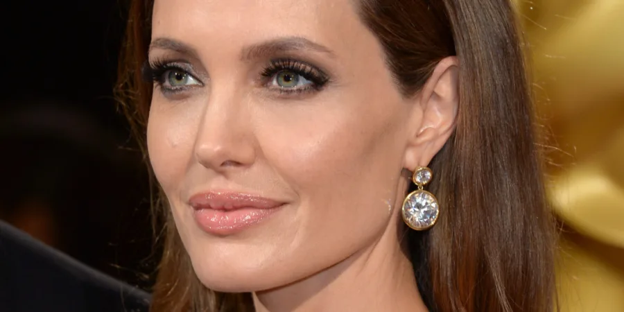Η Angelina Jolie στην 86η απονομή των βραβείων Όσκαρ στο Dolby Theatre του Χόλιγουντ.