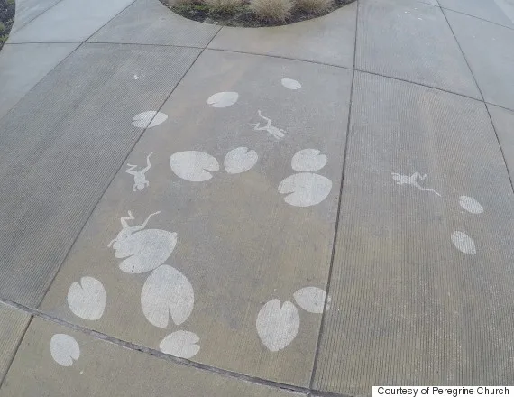 o-SIDEWALK-ART-SEATTLE-ARTIST-570