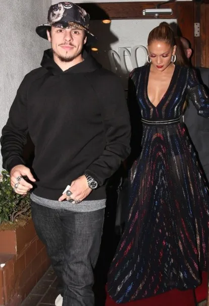 Jennifer Lopez and Casper Smart step out after a romantic dinner date