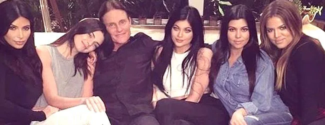 Ο Bruce Jenner με τις Kim Kardashian, Kendall Jenner, Kylie Jenner, Kourtney και Khloe Kardashian.