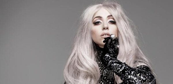 Έγκυος η Lady Gaga; Δείτε την εμφάνιση που προκάλεσε συζητήσεις