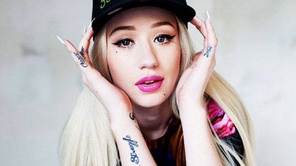 Η Iggy Azalea ποζάρει με εσώρουχα και ανάβει φωτιές!