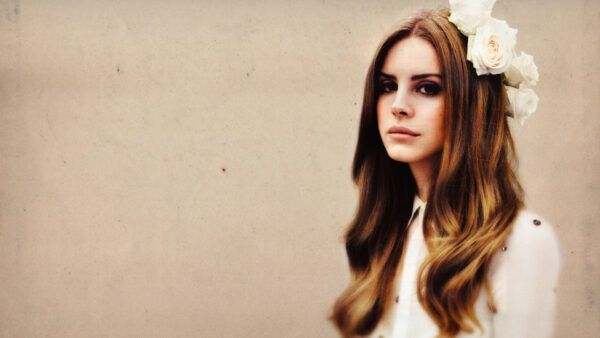 H Lana Del Rey διασκευάζει Nina Simone
