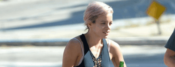 Τι συμβαίνει με την Lily Allen; Αγνώριστη η τραγουδίστρια