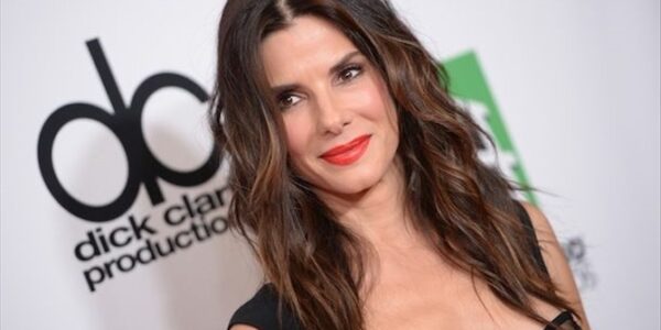 Διαχρονική αξία: Πιο σέξυ γυναίκα για το 2015 η Sandra Bullock!