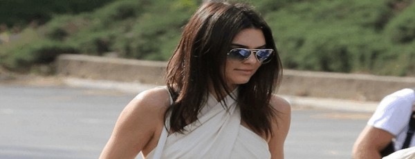 Η Kendall Jenner φωτογραφήθηκε ως «ημίγυμνο κουνελάκι» για το Πάσχα και το Internet δεν είναι καλά