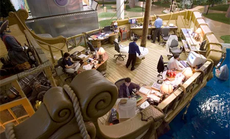 weird_office_13