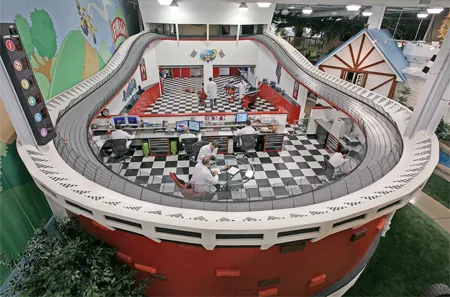 weird_office_2