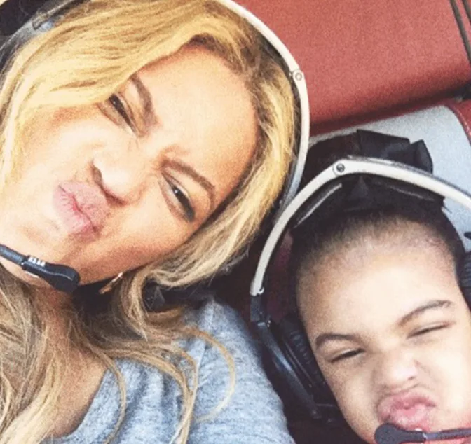 01.beyonce-blue-ivy-italy-photo-4