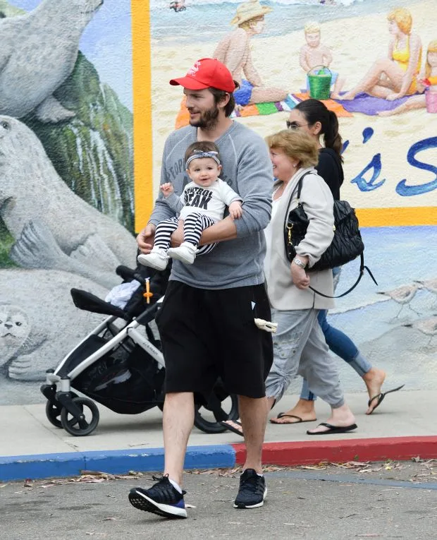 EXCLUSIVE: ** PREMIUM RATES APPLY** Mila Kunis and Ashton Kutcher spend the day in Carpenteria
