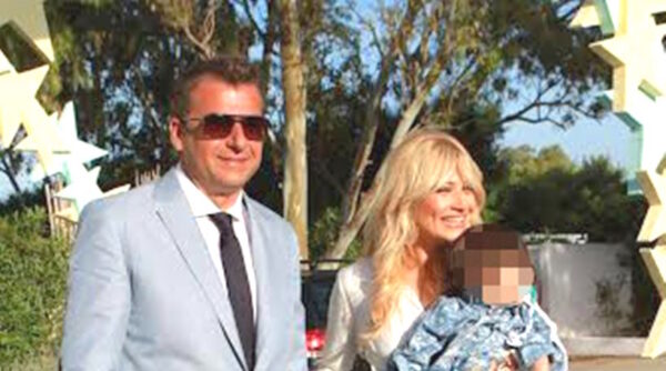 o Γιώργος Λιάγκας και Φαίη Σκορδά βάφτισαν το δεύτερο γιο τους! Δείτε τις φωτογραφίες