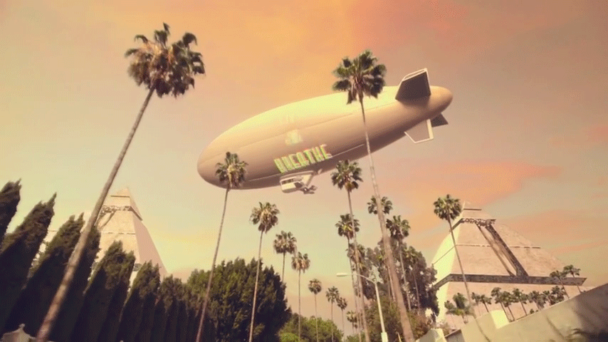 Snoop-Dogg-Blimp-1432149513