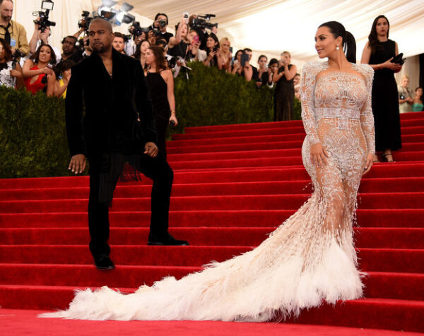 Αυτά φόρεσαν οι σταρ στο 2015 Met Gala! Δείτε τις εντυπωσιακές εμφανίσεις