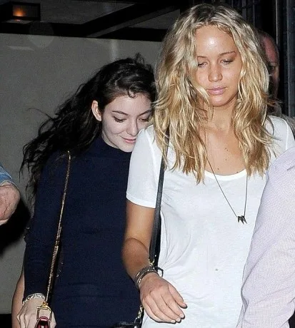 jennifer-lawrence-nomakeup-413x460q