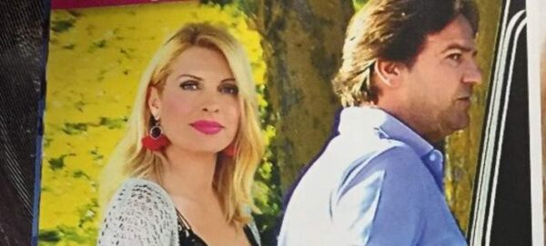 Ευτυχισμένη οικογένεια! Η Ελένη Μενεγάκη και οι 40 μέρες του μωρού! Δείτε τις εικόνες!