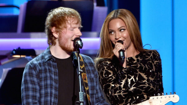 Ο Ed Sheeran λέει ότι η Taylor Swift και η Beyonce τον κάνουν καλύτερο στη δουλειά του