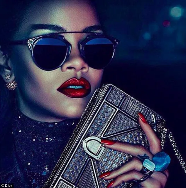 rihanna-dior (1)