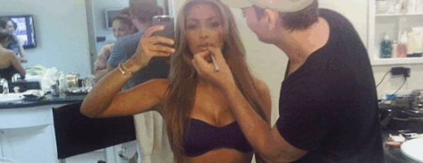 Τελειωμό δεν έχει! Προκαλεί και πάλι στο Instagram η Kim Kardashian με εσώρουχα