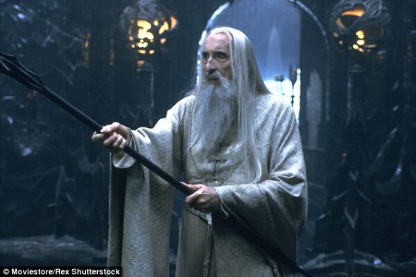 Νεκρός ο Sir Christopher Lee! Ο αγαπημένος ηθοποιός με τους πιο τέλειους ρόλους στην ιστορία του cinema