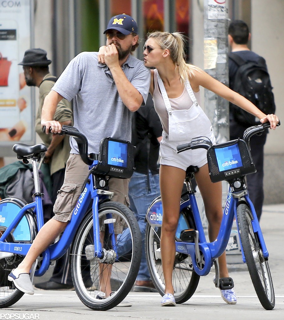 Leonardo-DiCaprio-Kelly-Rohrbach-Riding-Bikes-PDA-3