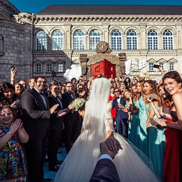 This Dude Who's Followed His Girlfriend Around The World Just Photographed Their Wedding Perfectly 2015-06-08 16-07-19
