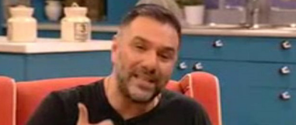 Aρναούτογλου κατά Λιάγκα: «Να κοιτάξει τι κάνει στην δική του εκπομπή!»