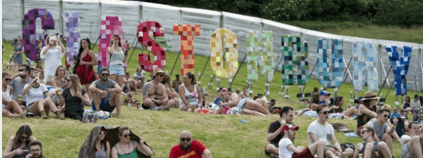 Glastonbury 2015: Oι πρώτες φωτογραφίες