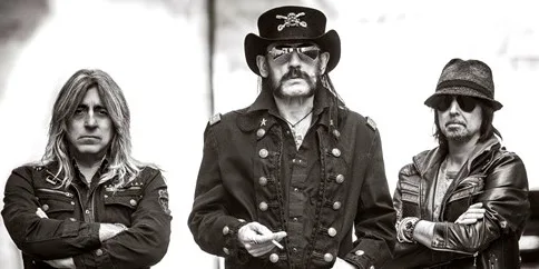 Το συγκρότημα Motorhead με τον Lemmy στο κέντρο.