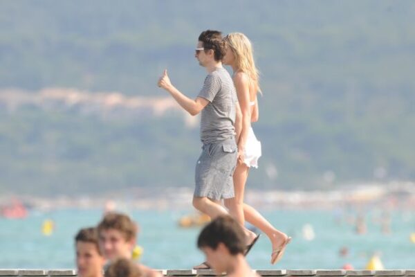 Σωσία της πρώην γυναίκας βρήκε ο Matt Bellamy των Muse!