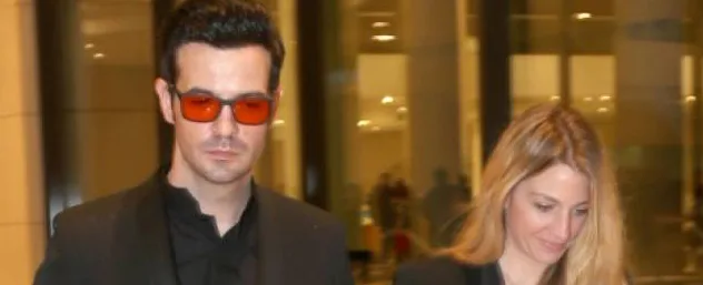 Ο Νίνο και η Χρυσή Βαρδινογιάννη σε βραδινή έξοδο.