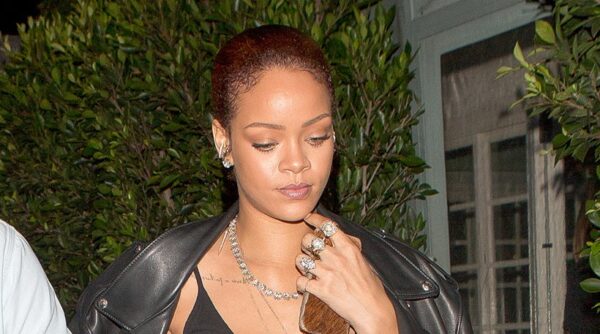 Πάει το ΄χασε η Rihanna! Δείτε που έκανε piercing !