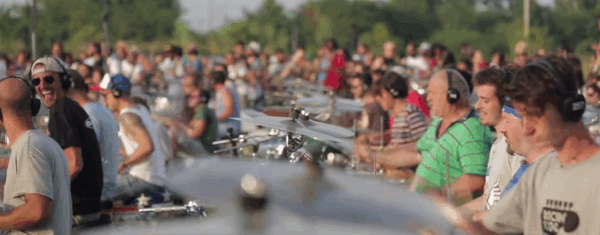 Δείτε τι έκαναν οι Ιταλοί fans των foo fighters για τους φέρουν στην χώρα τους!