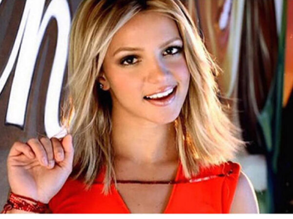 Το “Lucky” της Britney Spears έγινε 15 ετών! Ας το θυμηθούμε