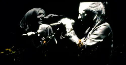 Ο Thom Yorke και η Beth Gibbons των Portishead στη σκηνή.