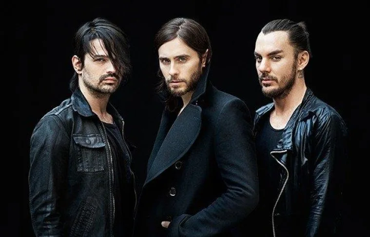 Το συγκρότημα 30 Seconds to Mars σε στούντιο φωτογράφιση.