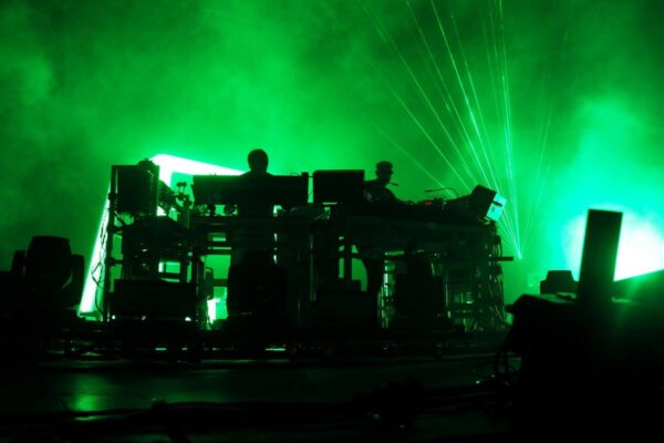 Δείτε το νέο βιντεοκλίπ των Chemical Brothers, “Sometimes I Feel So Deserted”