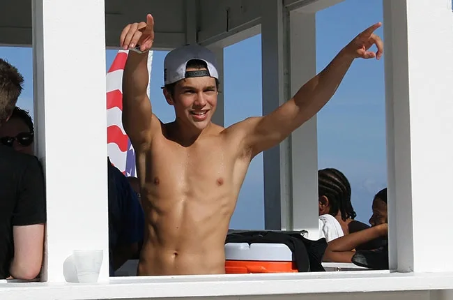 austin-mahone-beach-bodies-billboard-650