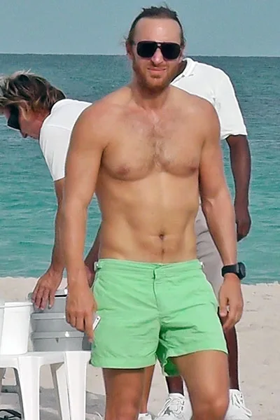 david-guetta-beach-bodies-billboard-400