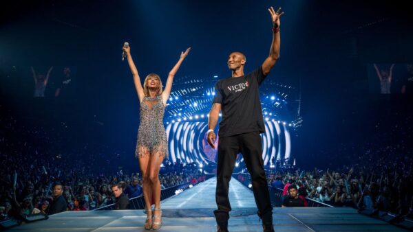 H Taylor Swift έγραψε ιστορία  και το γιόρτασε με τον καλύτερο τρόπο!