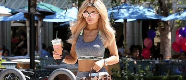 Η Κylie Jenner τρελαίνει τους φωτογράφους με το κολάν γυμναστικής