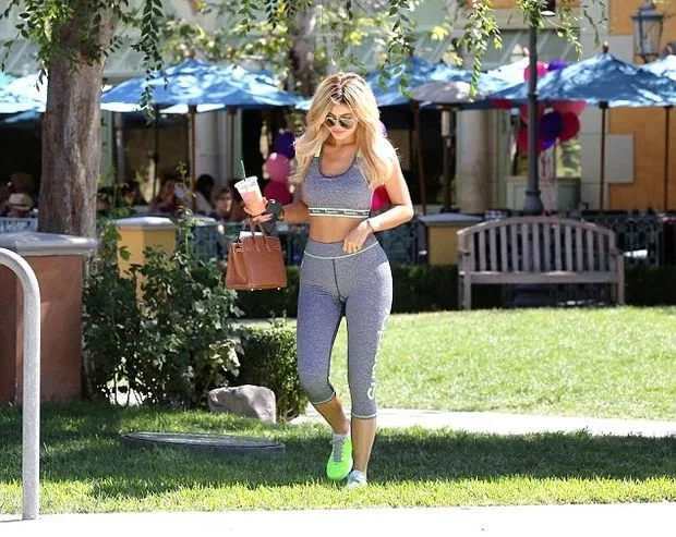 kylie4