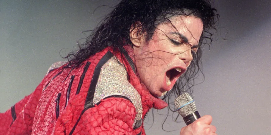 Ο Michael Jackson σε ζωντανή εμφάνιση στη σκηνή το 1996.