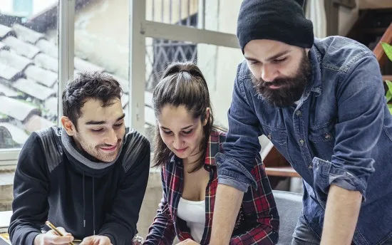 890692_hipster-workers