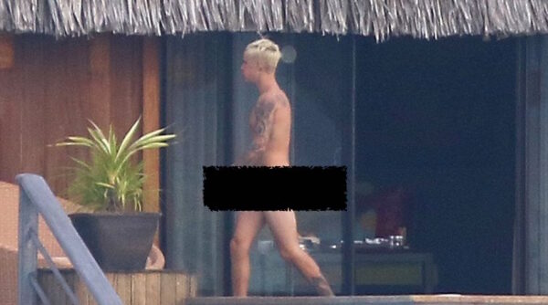 Ο Justin Bieber ο-λ-ό-γ-υ-μ-ν-ο-ς ! Δείτε τις παπαράτσι φωτογραφίες