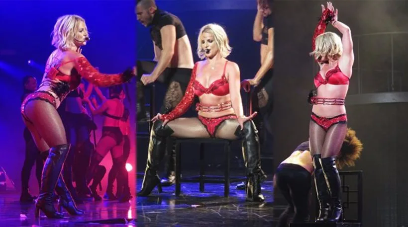 Η Britney Spears στη σκηνή στο Λας Βέγκας με κόκκινα εσώρουχα και μαύρες μπότες.