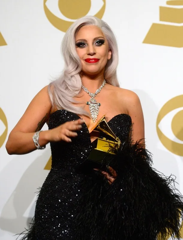 Lady-Gaga-wins-at-2015-Grammy-Awards-10