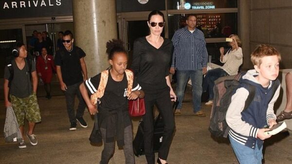 Η Angelina Jolie δεν είναι ντίβα και μας το δείχνει κάθε φορά