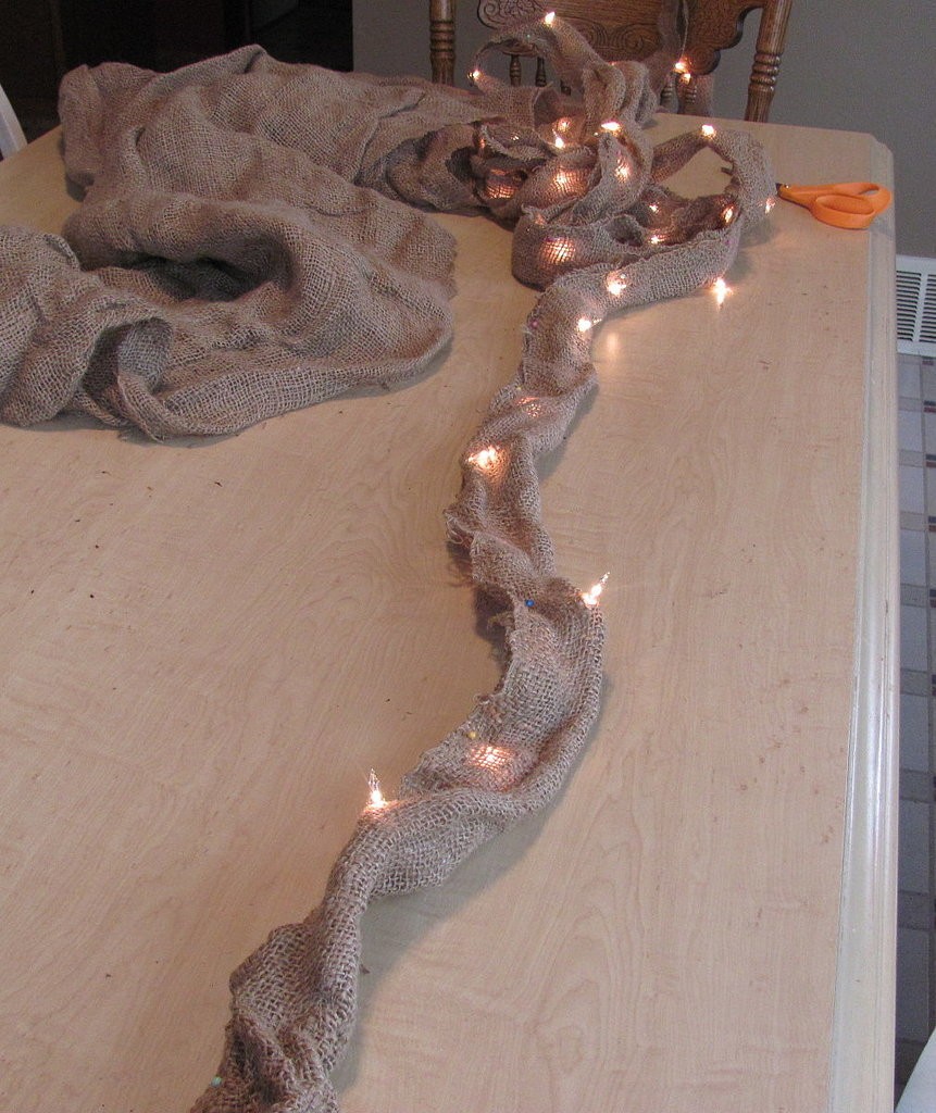 Burlap-Garland